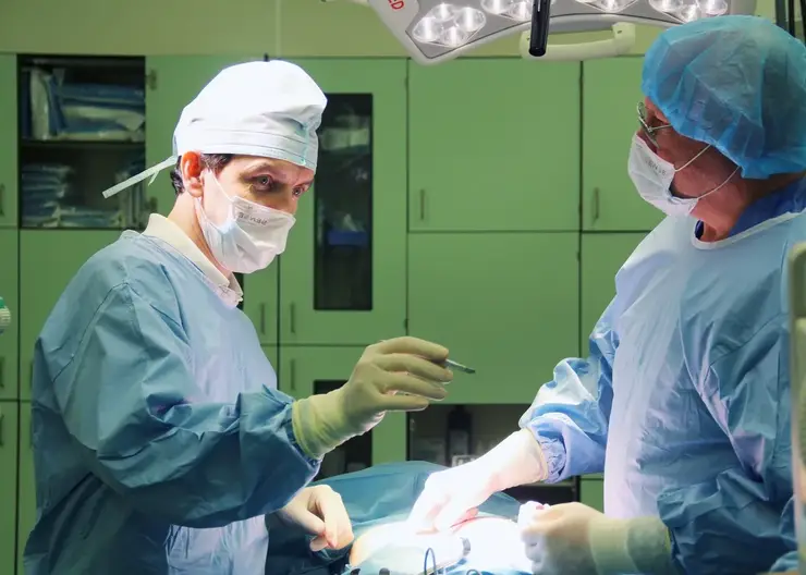 В Москве прооперировали девочку-подростка из Якутии с удвоенным пищеводом и желудком