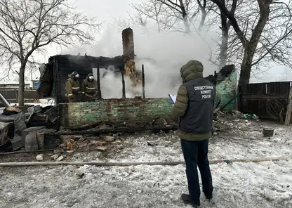 Пять человек погибли при пожаре в частном доме в Новосибирской области