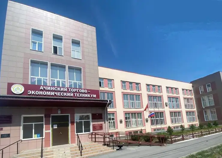 «Бизнес» на паспортах: студент из Ачинска обвиняется в масштабной афере с личными данными