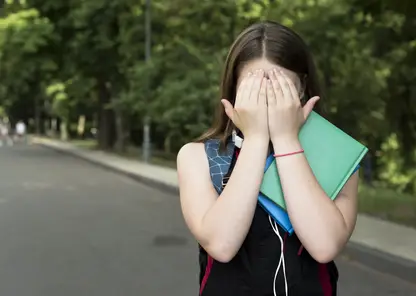В Приморье возбуждено уголовное дело после того, как старшеклассницы засунули в рот туалетный ершик 8-летней девочке