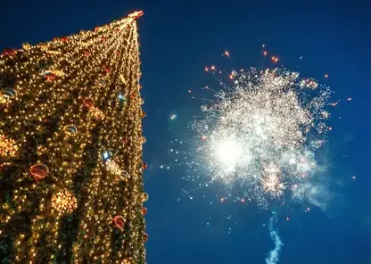 Власти Томска вновь отказались от новогоднего салюта и концерта на площади