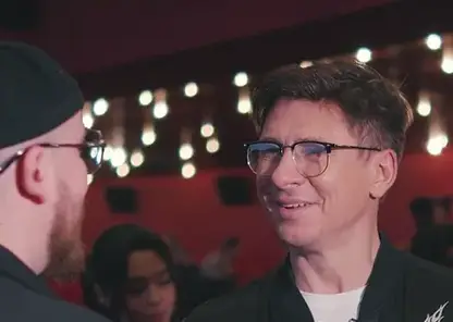 Красноярец подарил Тимуру Батрутдинову сшитые собственноручно кроссовки