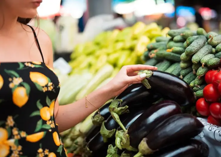 Из Азии в Сибирь: в Новосибирской области открывают громадный рынок