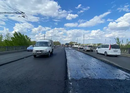 В Красноярске на Коммунальном мосту заканчивают ремонт