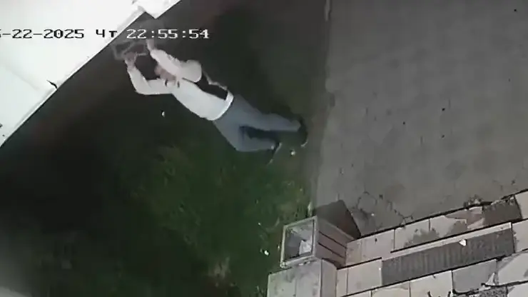 В Красноярске дебошир из Зеленой рощи пытался сбежать из психбольницы