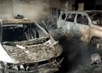 14 автомобилей сгорели на территории автохимчистки под Красноярском