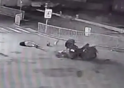 16-летний водитель квадроцикла госпитализирован после столкновения с автомобилем в Абане