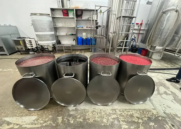 В Красноярске выявили подпольный цех по производству алкоголя