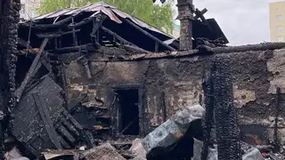 В Новосибирске сгорел частный дом, в нем нашли два трупа