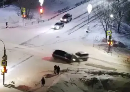 Водитель погиб врезавшись в Lexus в Красноярском крае. Еще один человек пострадал (видео)