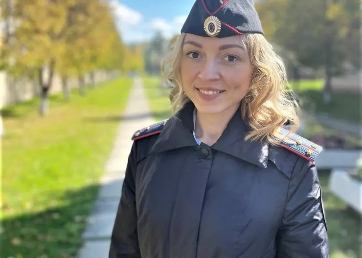 Сотрудница железногорской полиции самостоятельно задержала двоих мужчин и доставила в отдел