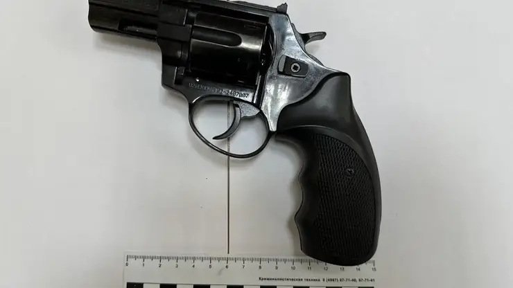 В Красноярске 18-летнего парня осудят за стрельбу из-за замечания о тишине