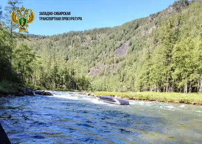 Лодка опрокинулась на реке в Красноярском крае: один человек погиб