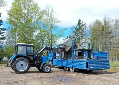 Более 2 400 контейнеров направили в муниципалитеты Красноярского края