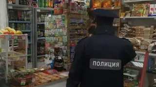 Продавщица продуктового магазина в забайкальском поселке вырвала у грабителя ружье и смогла сорвать его маску