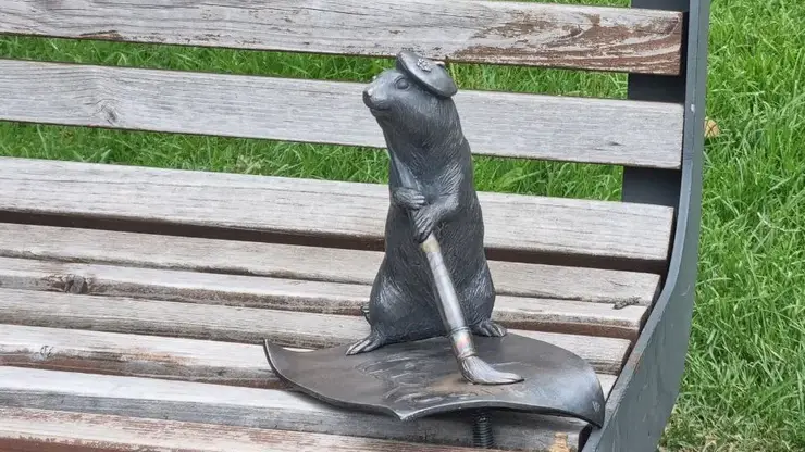 Еще один бронзовый суслик появился в Красноярске