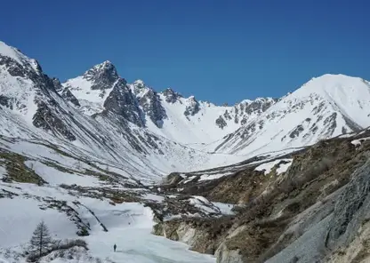 Трое туристов погибли в Бурятии во время спуска с горы