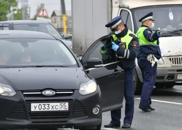 Смягчить требования к тонировке боковых стекол автомобилей предлагают в Госдуме
