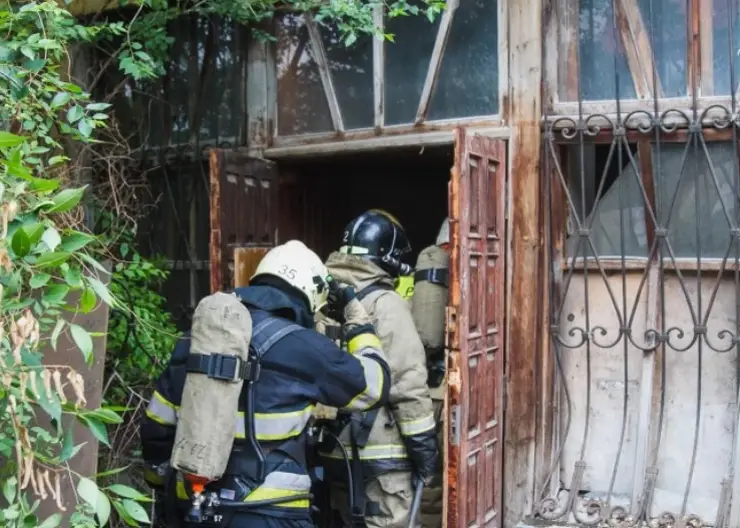 Микрофинансовая организация ответит за сгоревший в центре Омска памятник