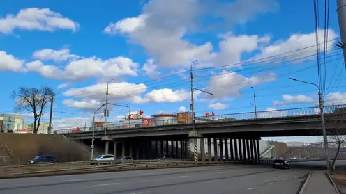 Красноярский ТРЦ «Июнь» обязали укрепить мост и подпорную стену