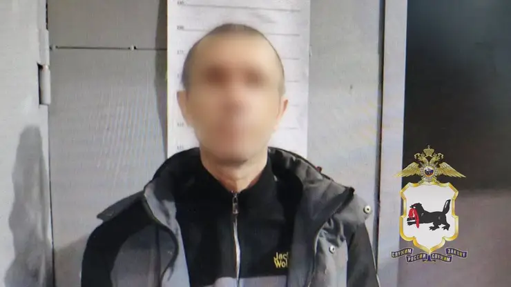 Иркутянин спрятал наркотики в креме для обуви и пытался передать посылку жене, отбывающей наказание