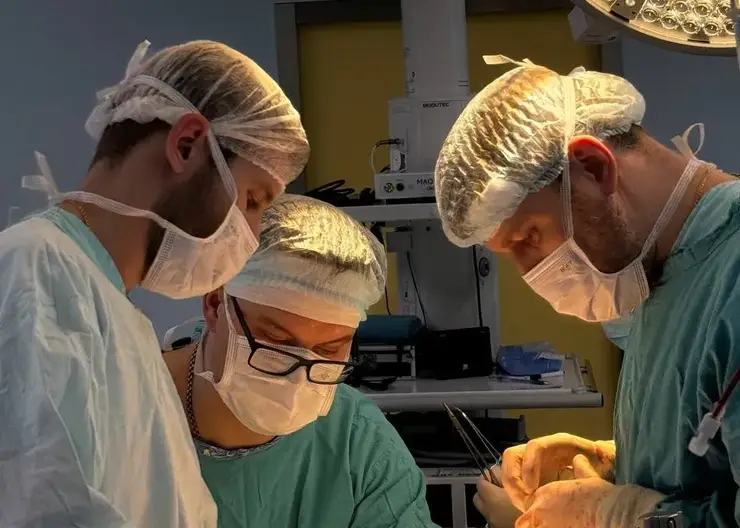 Сожитель напал на женщину с ножом: ее спасли хирурги Краевой клинической больницы