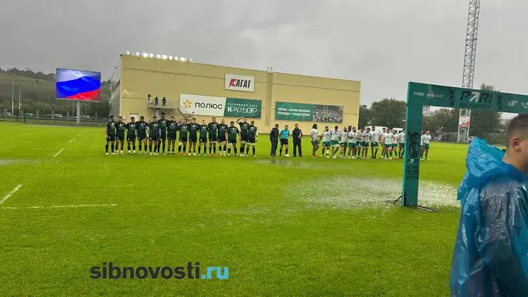 Регби не боится стихии: «Красный Яр» и «Стрела-Ак Барс» играют под проливным дождем