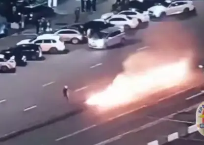 Житель Красноярска поджег дорогу в центре города: что произошло?