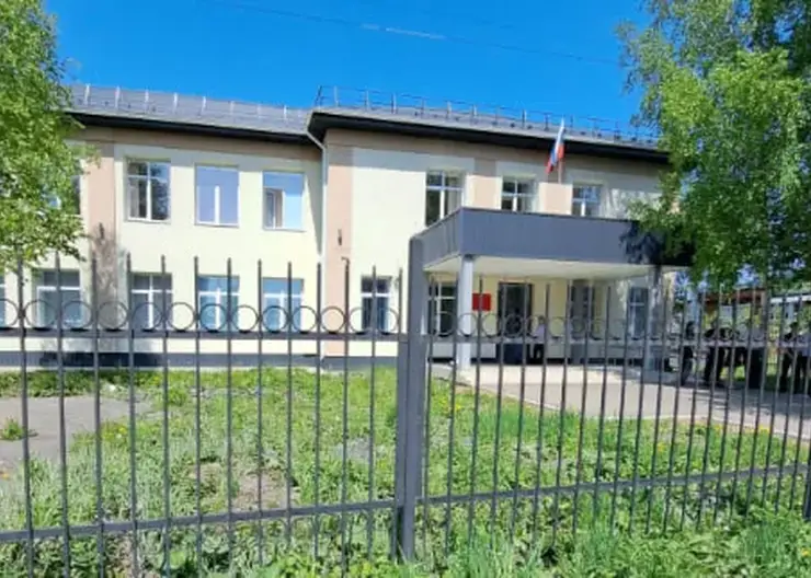 Жительница Кузбасса получила срок в колонии за жестокое обращение с приемной дочерью