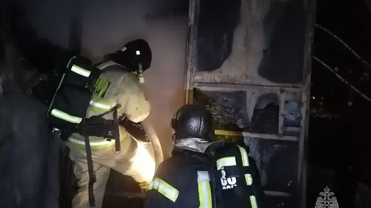 Мужчина погиб при пожаре в хозяйственной постройке в Ачинске