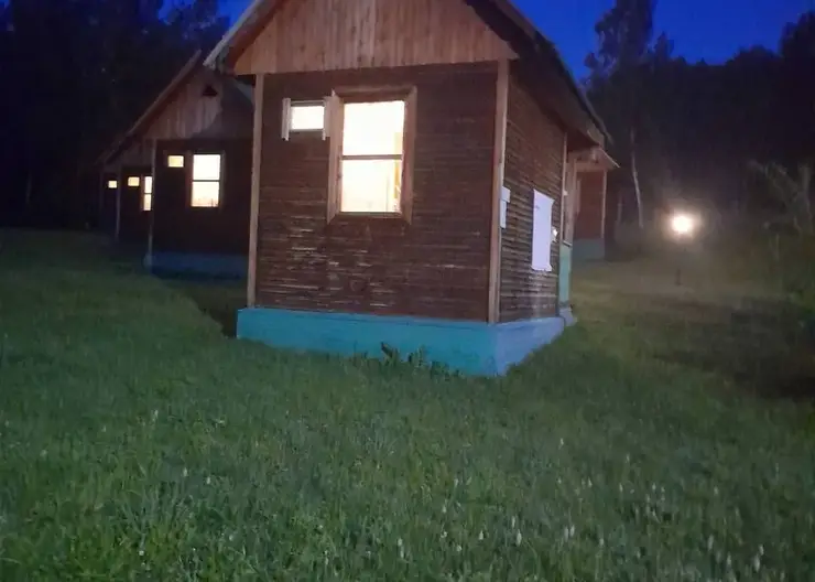 Директору лагеря в Хакасии, где скончалась 10-летняя девочка, предъявили обвинение