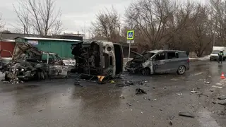 Женщина погибла в тройном ДТП в Красноярске. От удара машины загорелись