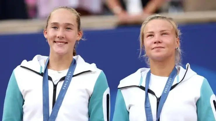 Уроженка Красноярска Мирра Андреева и Диана Шнайдер взяли серебро Олимпиады в Париже