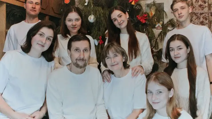 Многодетную семью Гончаровых из Красноярского края наградили орденом «Родительская слава»