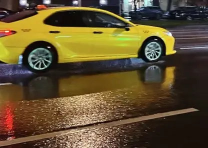 Красноярцев предупредили, как не попасть впросак с такси в праздники