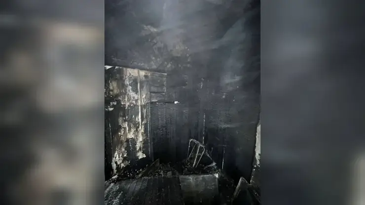Четыре человека погибли при пожаре в частном доме в Минусинске