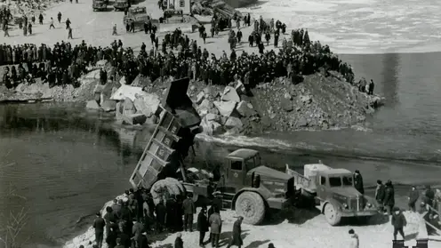 Историческое перекрытие Енисея произошло 63 года назад в створе Красноярской ГЭС