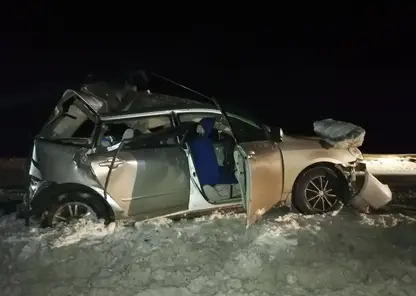 В Красноярском крае в смертельном ДТП с грузовиком погиб пассажир легковушки