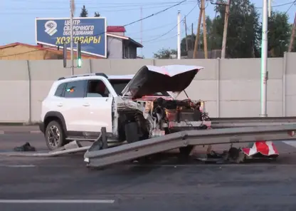 Пьяный красноярец без прав взял машину клиента автосервиса и разбил ее