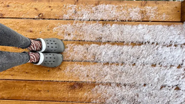 Зима вернулась. Под Красноярском выпал снег