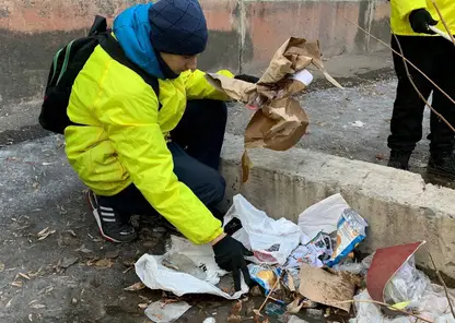 В Красноярске бойцы трудотряда собрали почти 5 тысяч мешков мусора в Ленинском районе