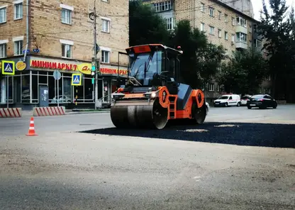 В Красноярске заасфальтировали перекрёсток Бограда – Декабристов