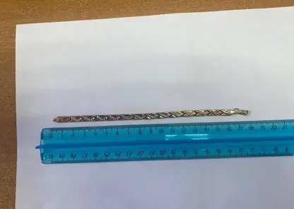 В аэропорту Улан-Удэ грузчик украл у пассажира золотой браслет стоимостью 55 тысяч рублей