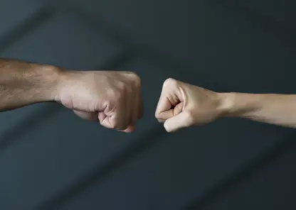 Учитель подрался с учеником и сломал ему руку в бурятской школе