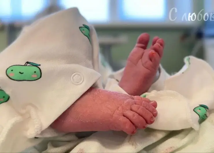 В Красноярске родился крошечный мальчик весом 780 граммов