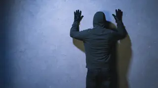 Хулиганы похитили и избили школьника ради 6 тысяч рублей в Амурской области