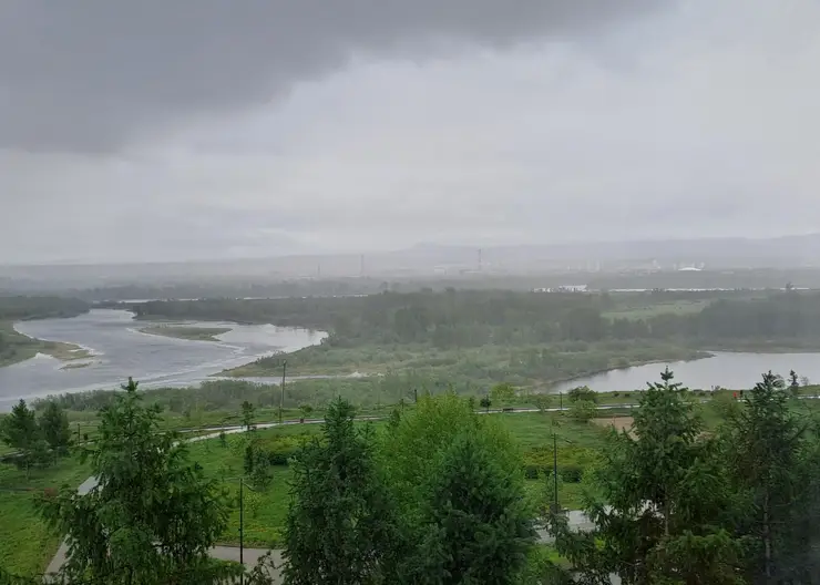 Град, грозы и шквалистый ветер прогнозируют в крае