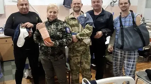 Красноярцы собрали «посылку добра» для бойцов СВО, проходящих лечение в госпитале