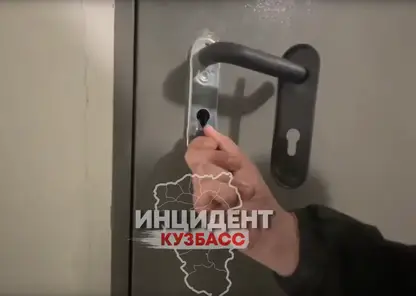 Кемеровские подростки ради хайпа вскрывают крыши многоэтажек и воруют аварийные молотки из автобусов