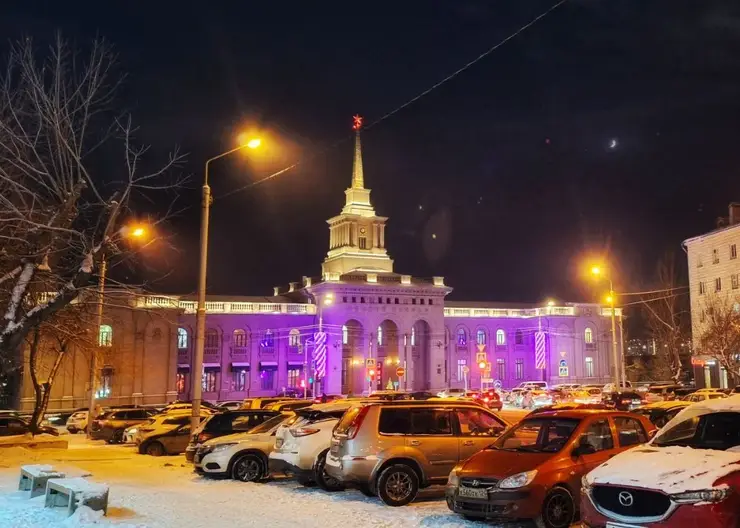 Красноярск вошел в топ-6 самых красочных новогодних городов России